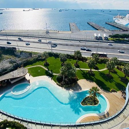 Lux 2 Room Suite Apartment With Seaview In Center 이스탄불 외부 사진
