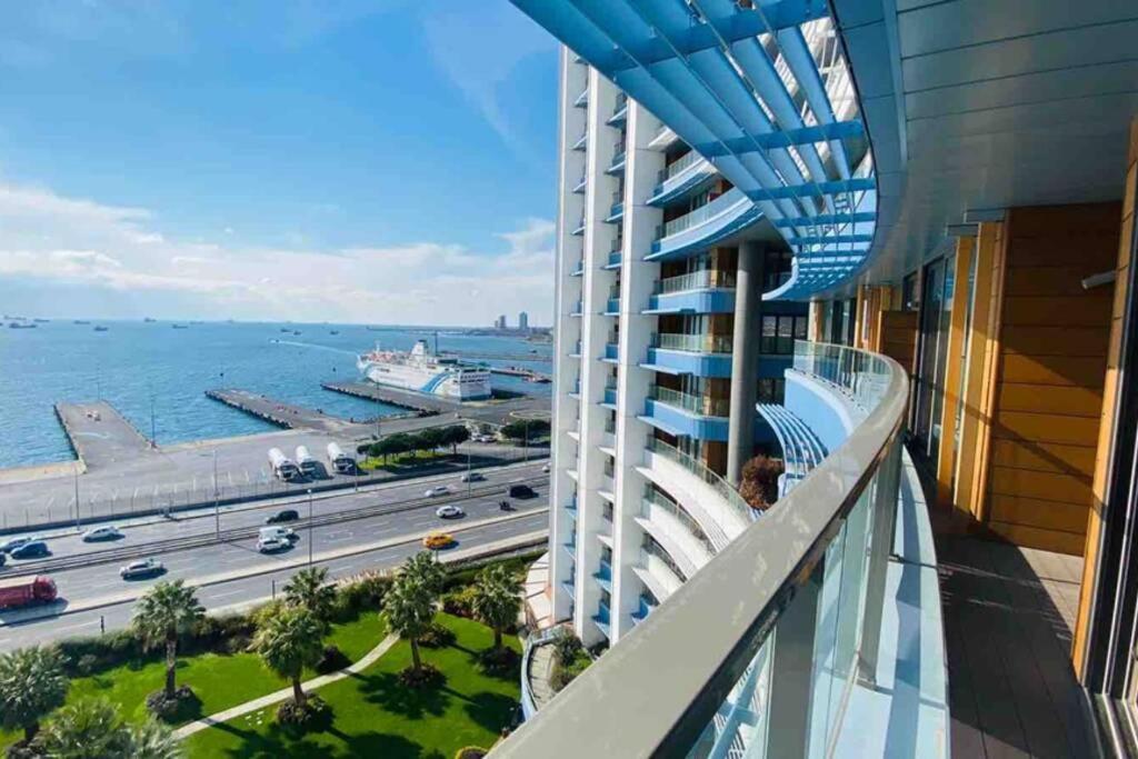Lux 2 Room Suite Apartment With Seaview In Center 이스탄불 외부 사진